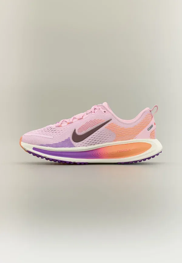 Кроссовки беговые Vomero 18 Nike Performance, Spruce Aura/Black Spruce/Jade Horizon/Light Silver-coloured/Sail, оранжевый/фиолетовый/розовый/малиновый