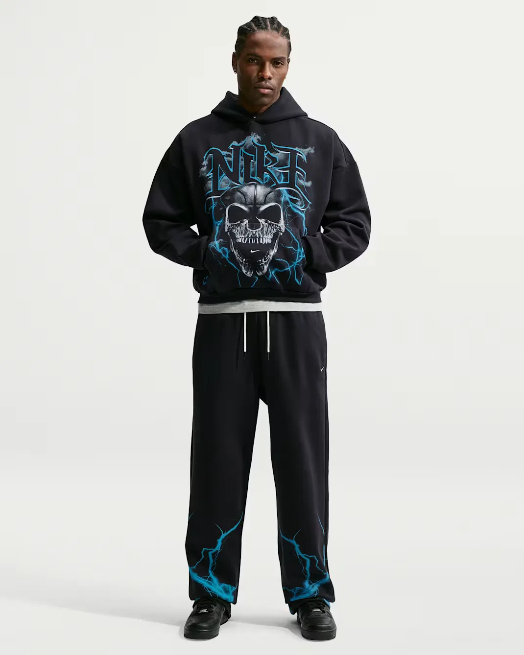 Мужская толстовка с капюшоном и начесом в баскетбольном стиле Nike Standard Issue, Black/Light Current Blue/Pale Ivory — фото 4