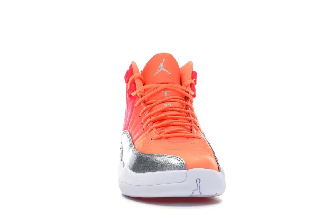 Детские кроссовки с ярким градиентом Jordan 12 Retro Jordan, Racer Pink/White-Hot Punch-Bright Mango-Sunset Pulse-Metallic Silver — фото 2
