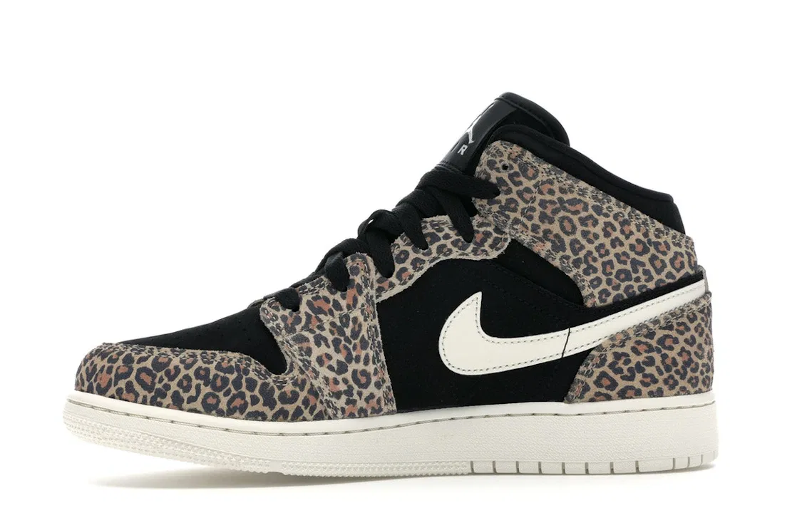 Детские кроссовки Lifestyle с принтом Jordan 1 Mid SE Leopard Jordan, Black/Pale Ivory-Desert Ore — фото 3