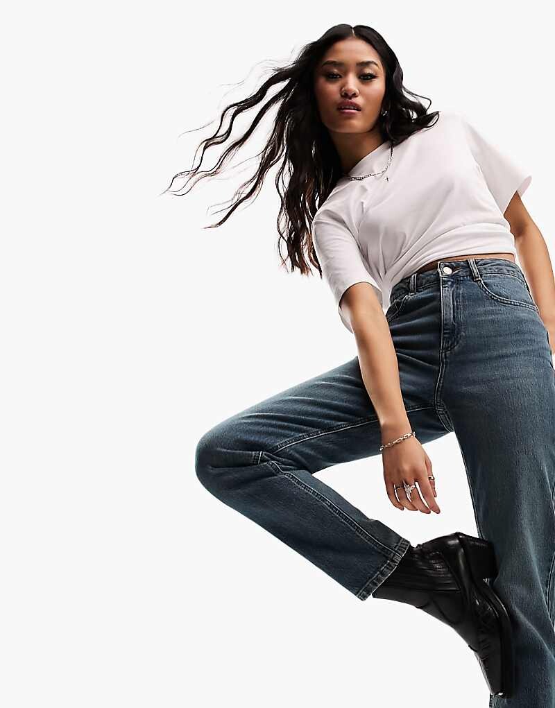 

Комфортные узкие джинсы темно-синего кроя ASOS DESIGN