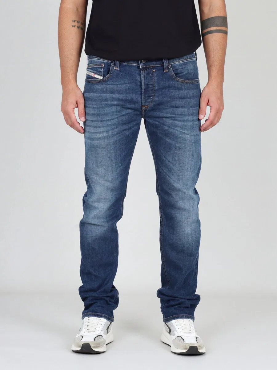 Джинсы DIESEL Regular Jeans 'LONG SAFADO-X' темно-синего цвета — фото 2