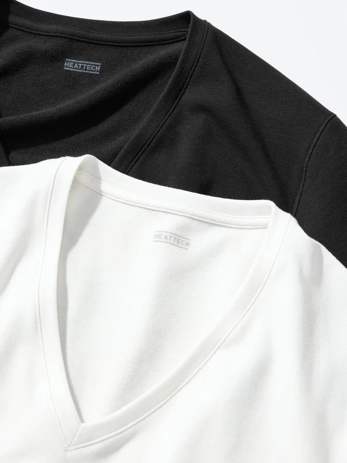 Футболка Uniqlo Heattech, хлопковая, с V-образным вырезом, кремовый — фото 3