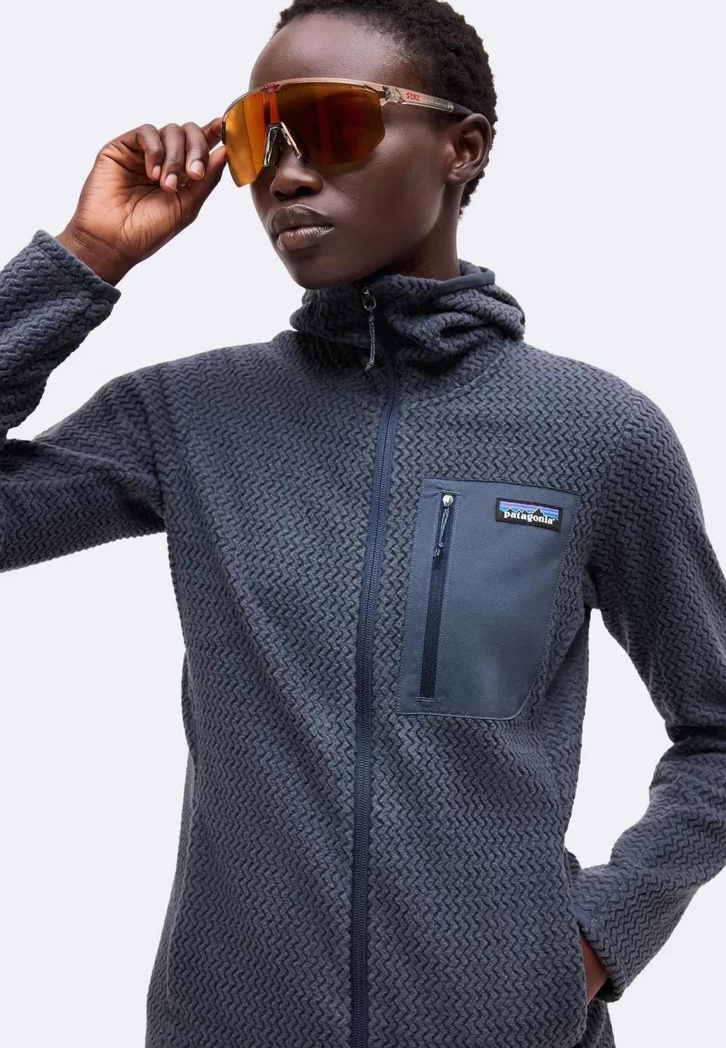 Толстовка R1 air на молнии с капюшоном - флисовая куртка Patagonia, Smolder Blue — фото 4