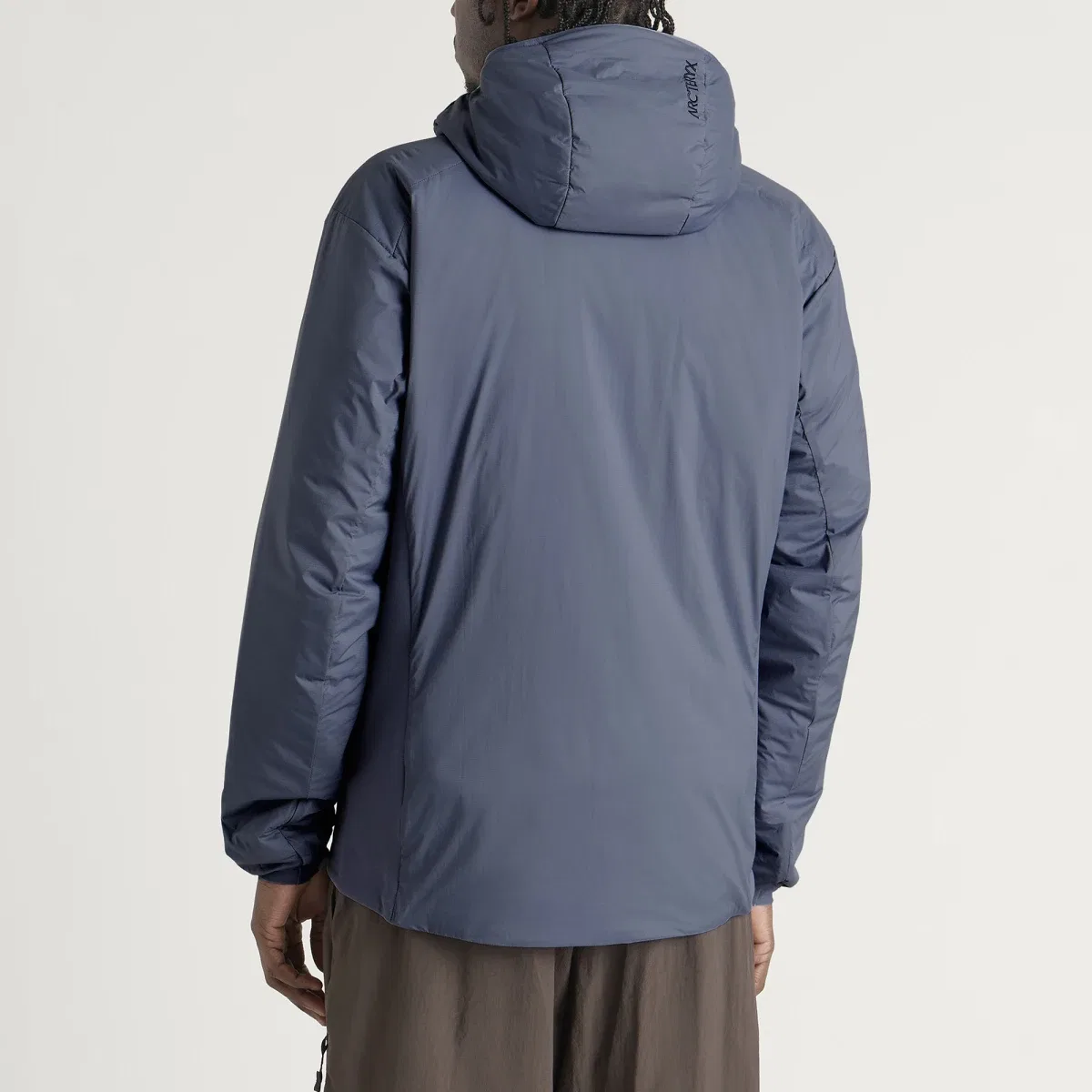 Мужская куртка Atom с капюшоном Arcteryx, Stratus — фото 3