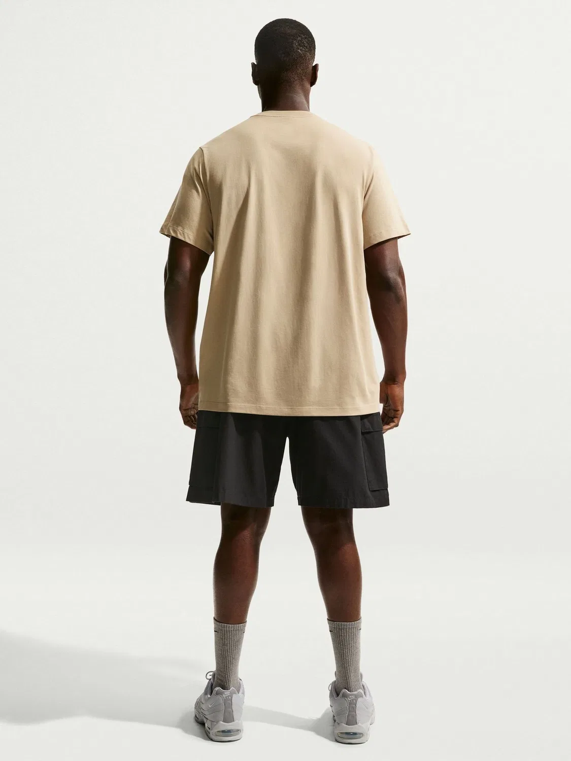 Футболка хлопковая Club T-Shirt Nike, Parachute Beige — фото 2