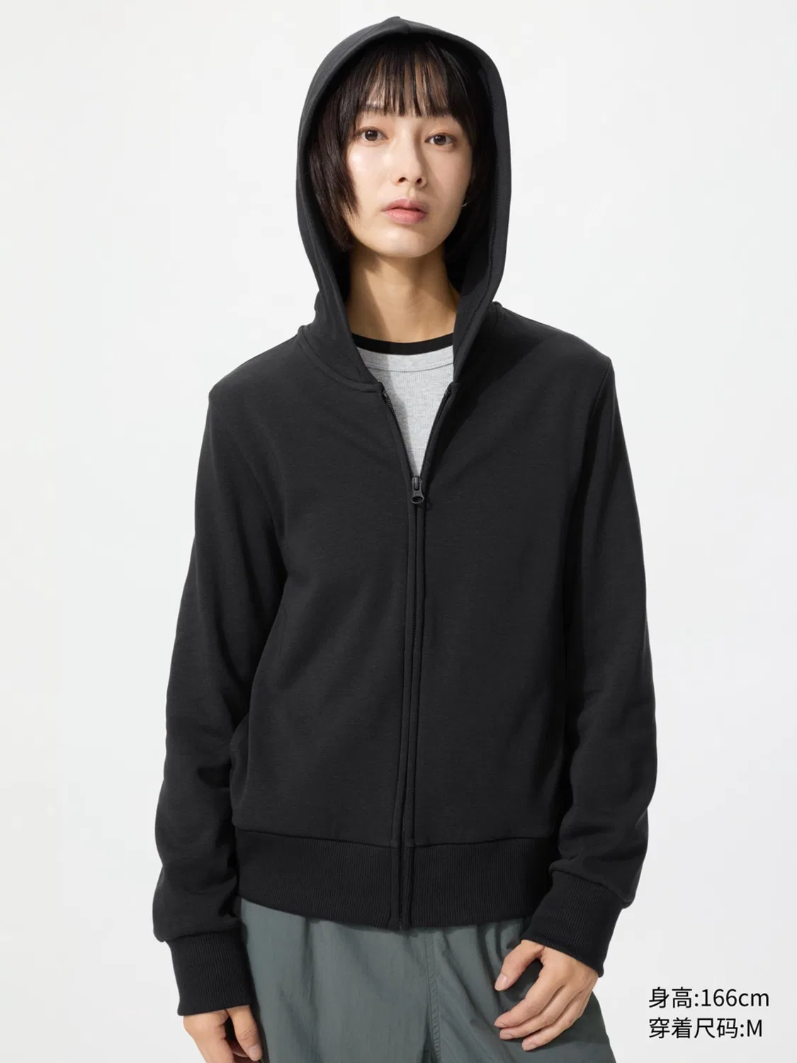 Куртка женская на молнии с капюшоном и флисовой подкладкой Uniqlo, молочный — фото 3