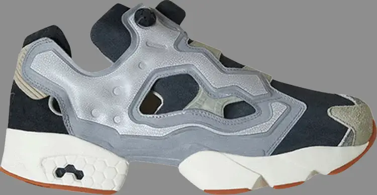 

Кроссовки end. x instapump fury 'fossil pack - pure grey' Reebok, серый