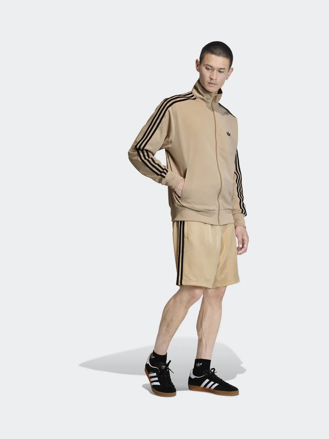 Шорты свободные с тремя полосками, модель Loose Engineered, adidas Originals, кремовый — фото 3