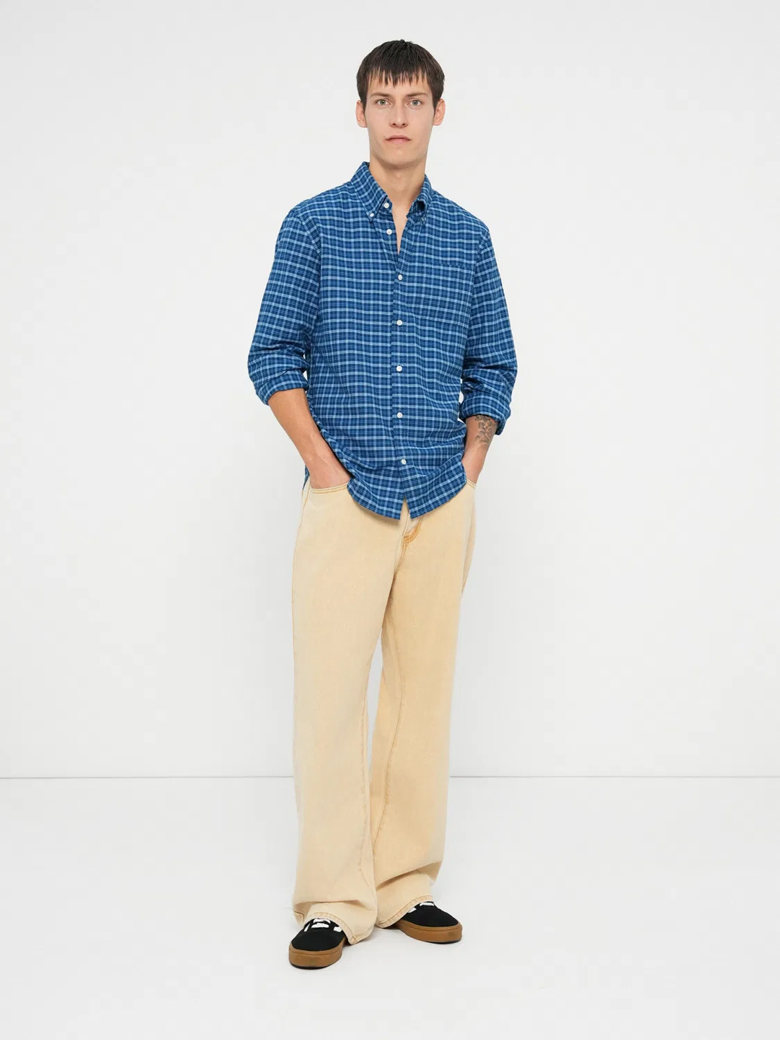 Рубашка Gap Regular fit на пуговицах темно-синяя, светло-голубая — фото 4