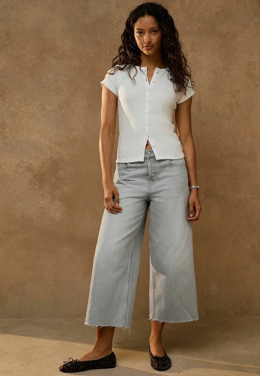 Джинсы прямого кроя, широкие, с необработанным краем, укороченные Next, Grey Raw Hem