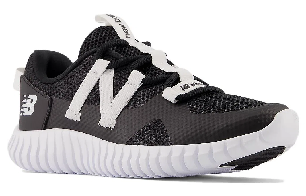 Детские кроссовки с эластичным шнурком New Balance V2, Black White — фото 4