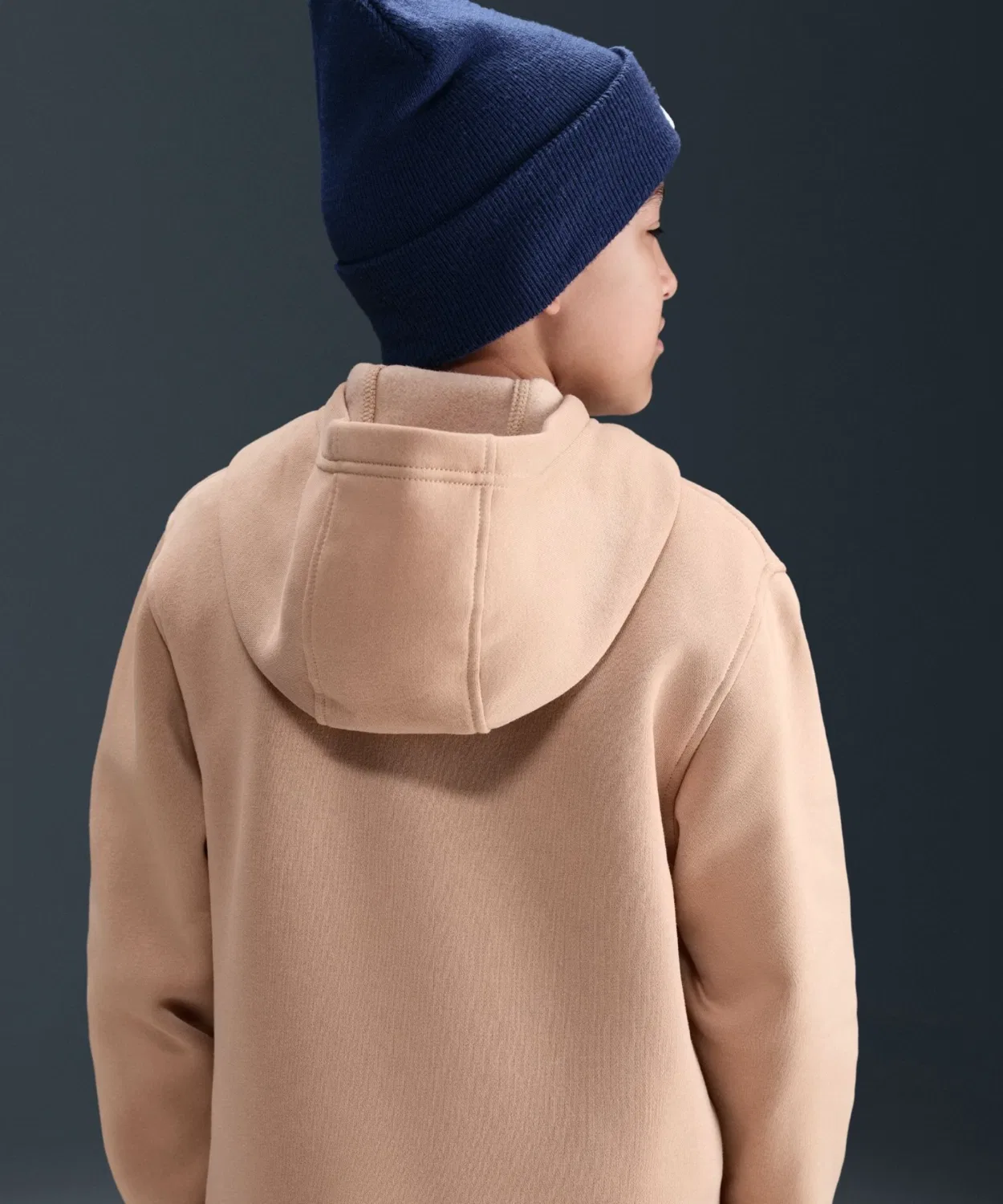 Детская толстовка Nike Club Fleece, бежевая — фото 4