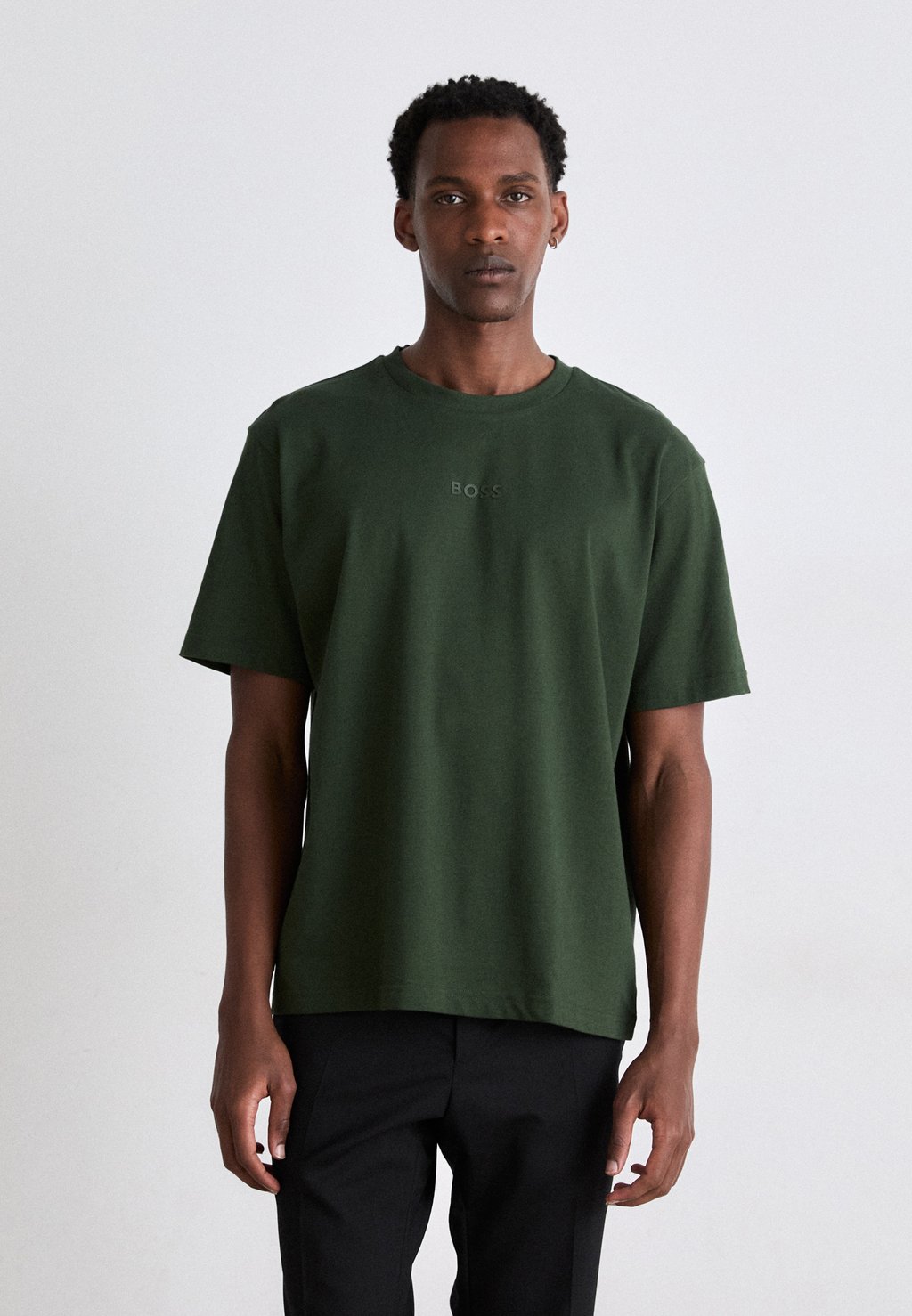 

Базовая футболка TEE BOSS, зеленый