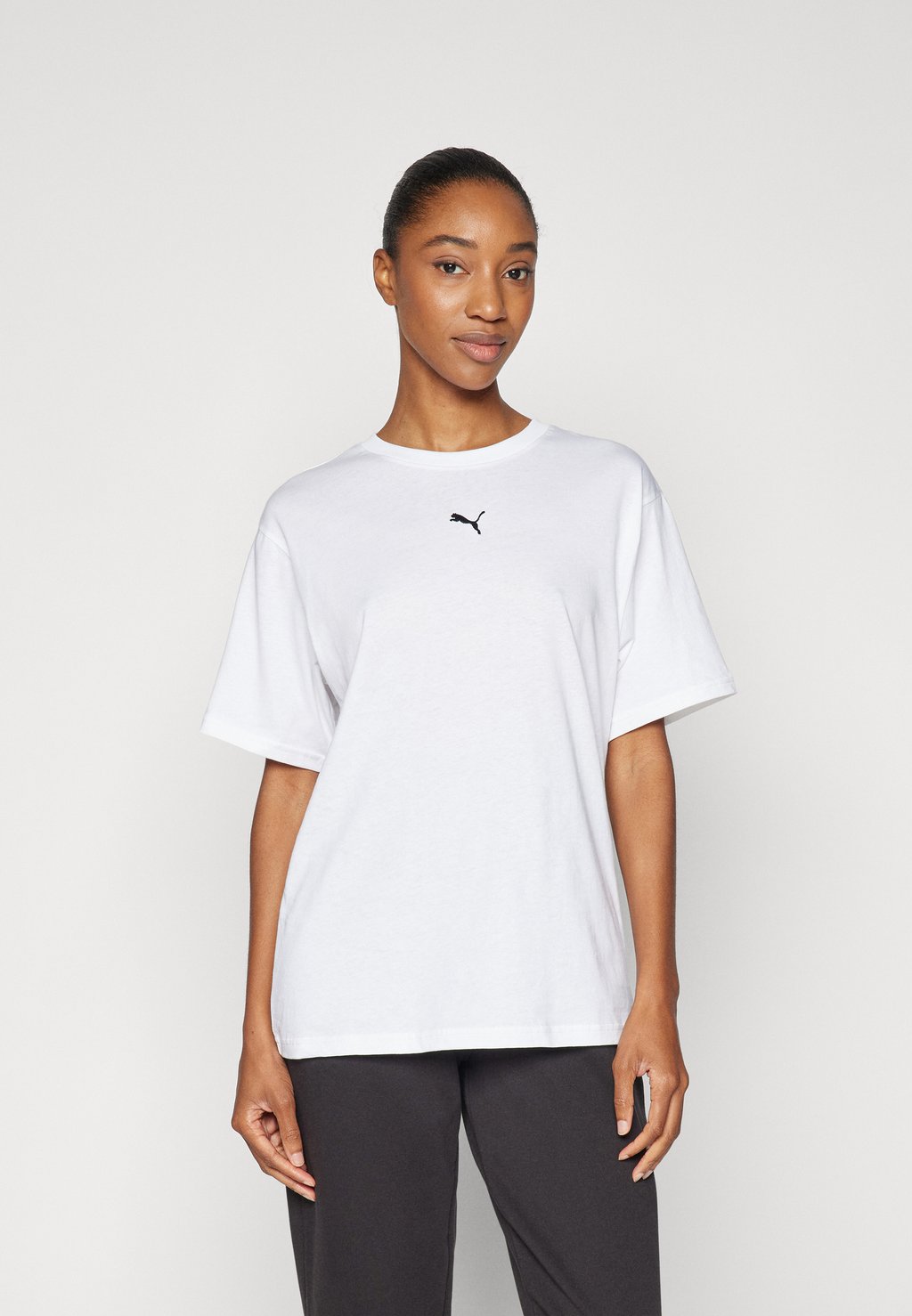 

Базовая футболка RELAXED TEE Puma, белый