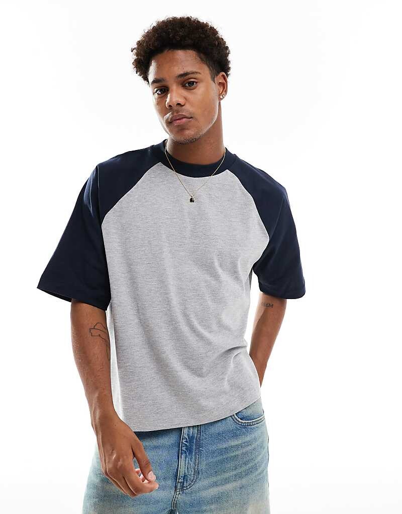 

Серая меланжевая футболка свободного кроя ASOS DESIGN с темно-синими рукавами реглан