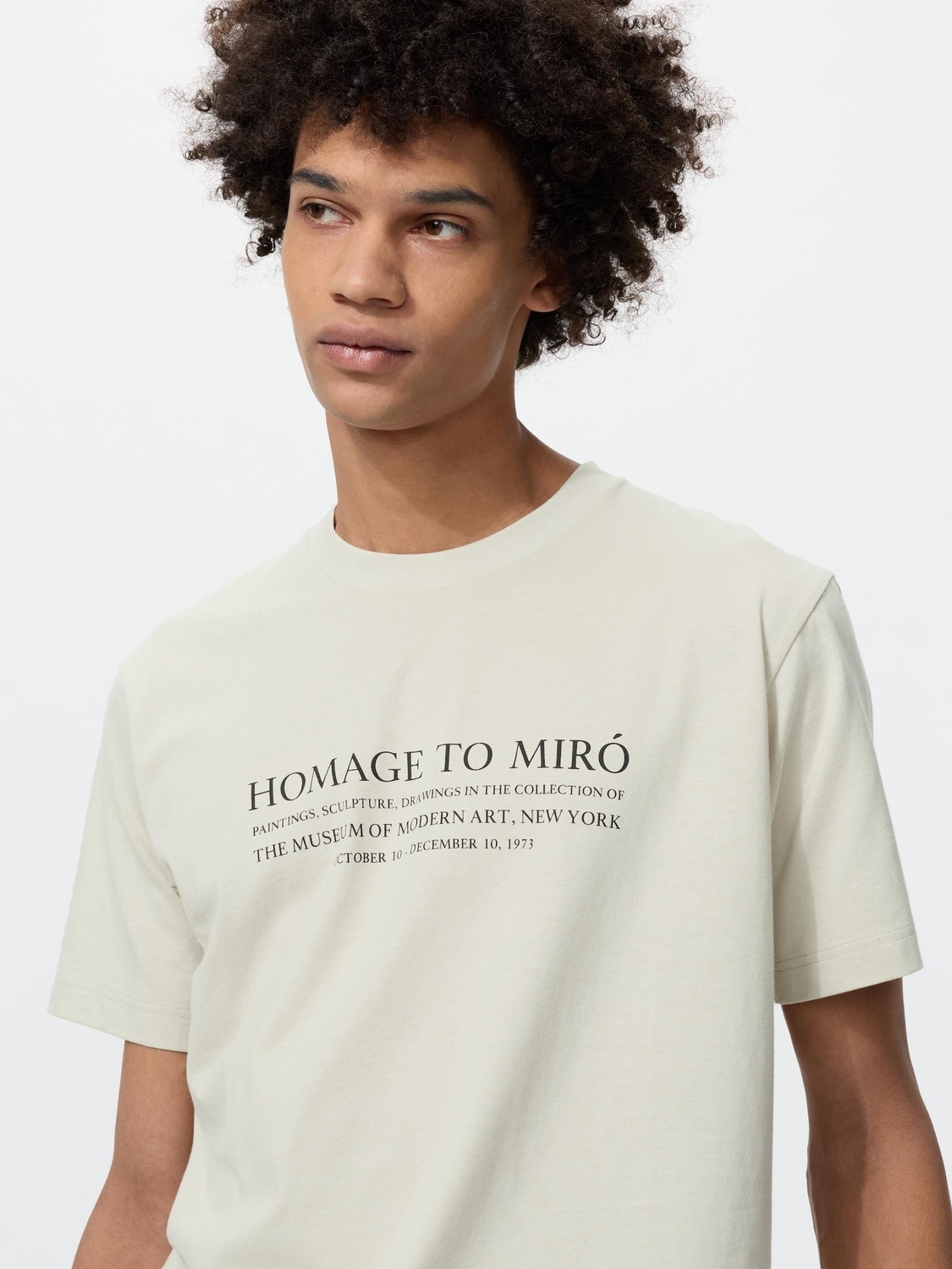 Футболка Uniqlo MoMA Poster Art Collection Ut, 30 кремовый — фото 2
