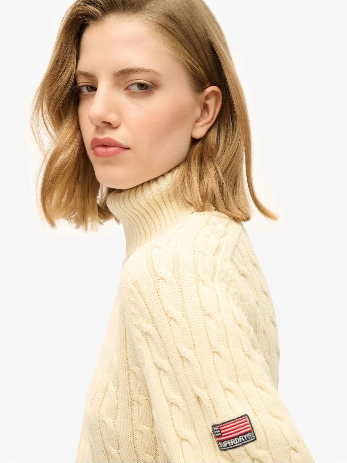 Свитер с высоким воротником и кабельной вязкой, свободный Superdry, цвет Off White — фото 4