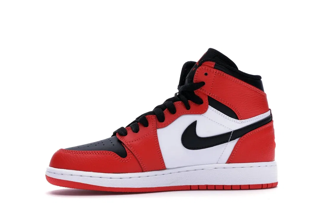 Детские кроссовки Lifestyle Jordan 1 Retro High Jordan, Max Orange/Max Orange-White — фото 3