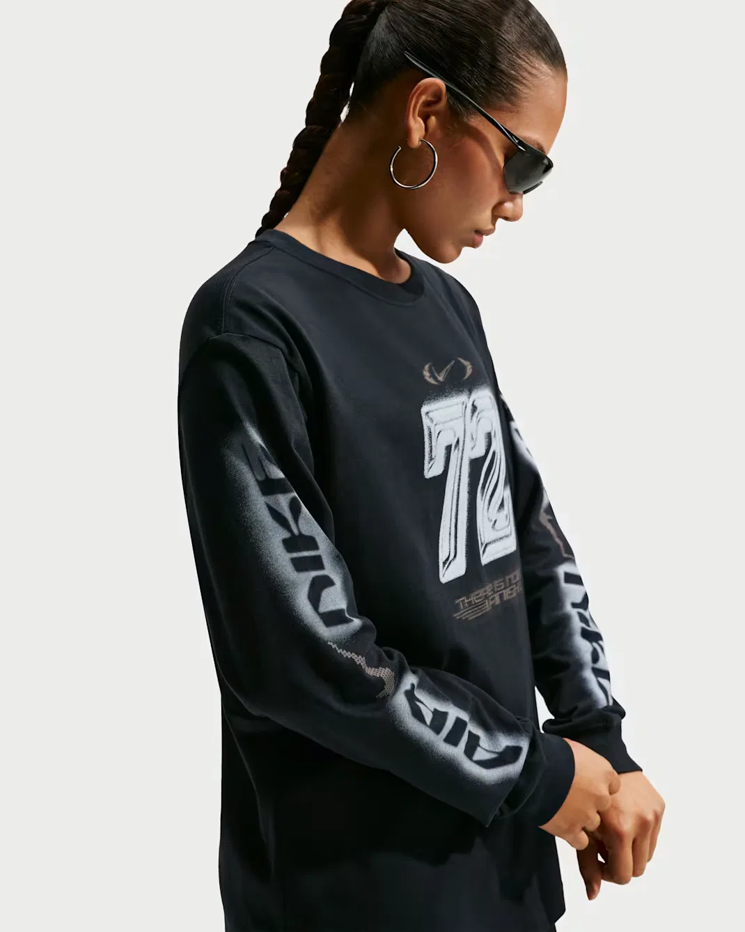 Женская футболка с длинными рукавами свободного кроя Nike Sportswear Classic, Black — фото 3
