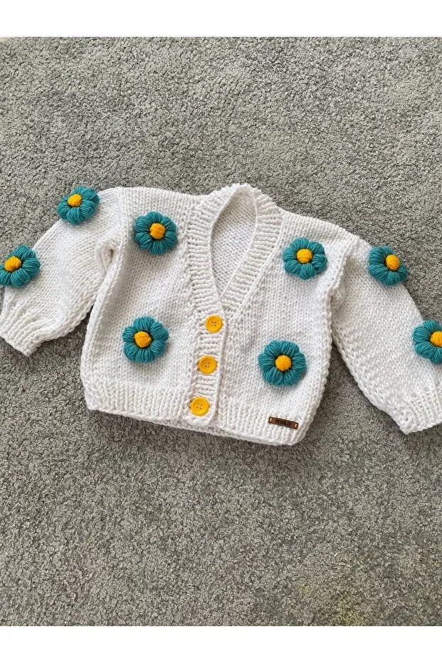 Детский кардиган для девочек с цветочным принтом Hand knitted girl's cardigan with flower detail Nevalin, White — фото 4