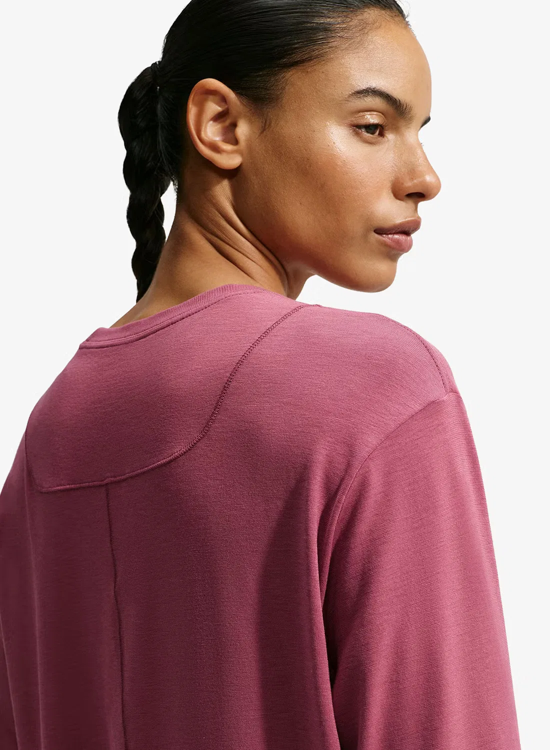 Футболка с легкой текстурой Dri-Fit One Relaxed Nike, розовый — фото 3