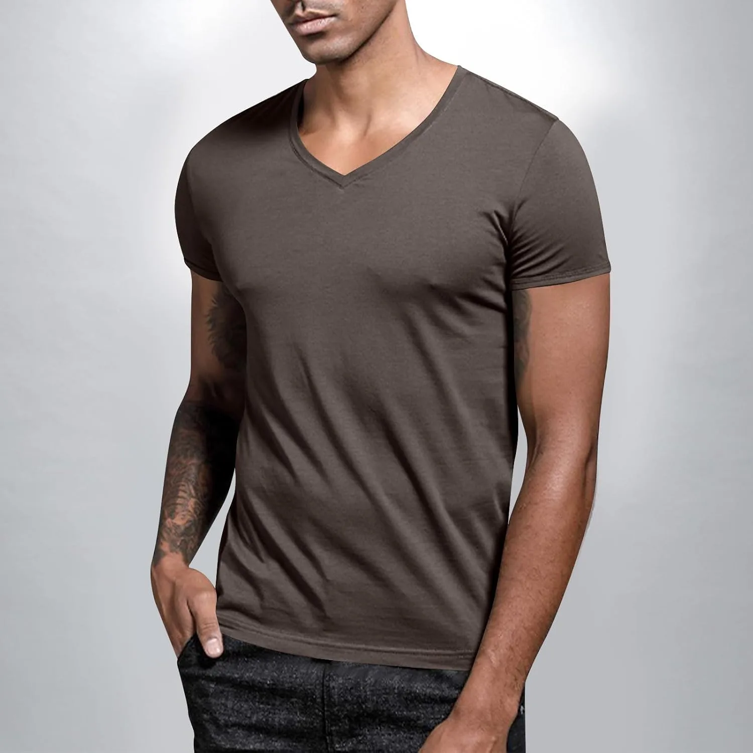 Мужская футболка Slim Fit с коротким рукавом и V-образным вырезом, мягкая, легкая, повседневная, базовая майка для лета и тренировок Generic, кофейный — фото 2