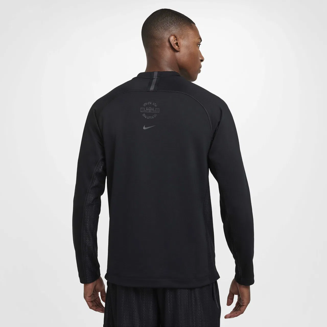 Мужская толстовка с половиной молнии Warm DNA LeBron James Nike, цвет Black/Dk Smoke Grey — фото 2