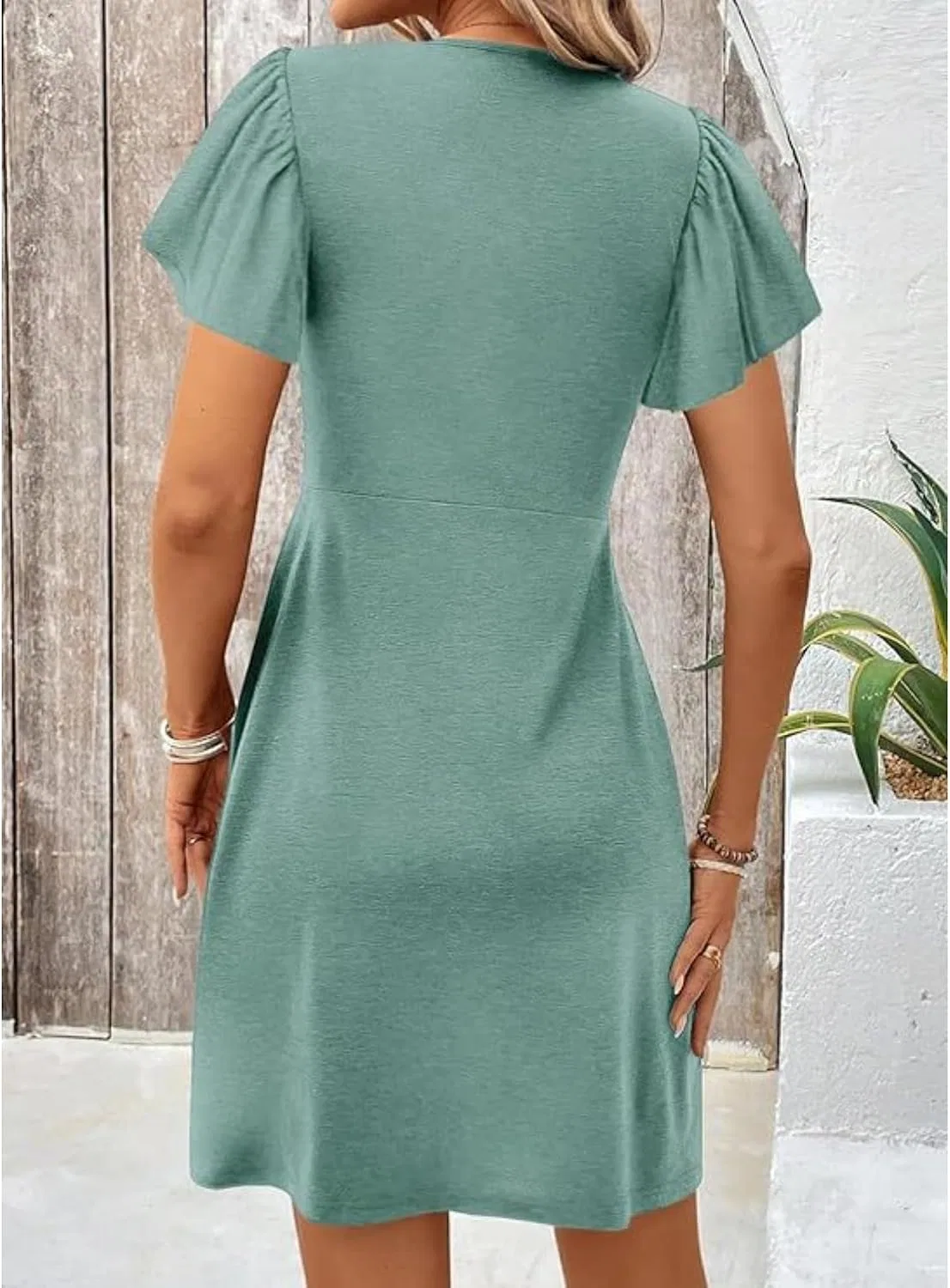 Женское платье с V-образным вырезом и скрученным передом Soft, Light Green — фото 3