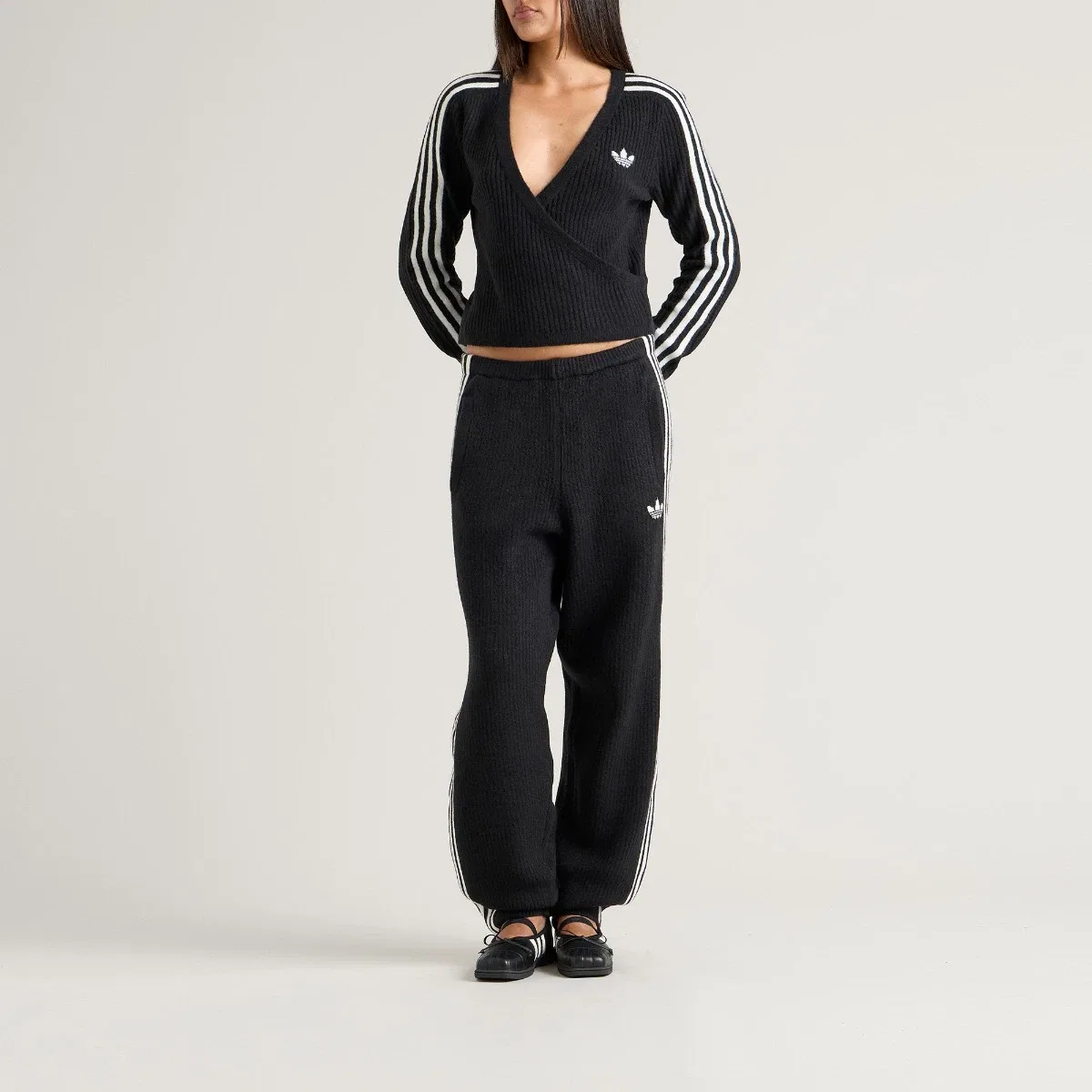 Кардиган-обертка с V-образным вырезом X JENNIE Adidas, Black — фото 4