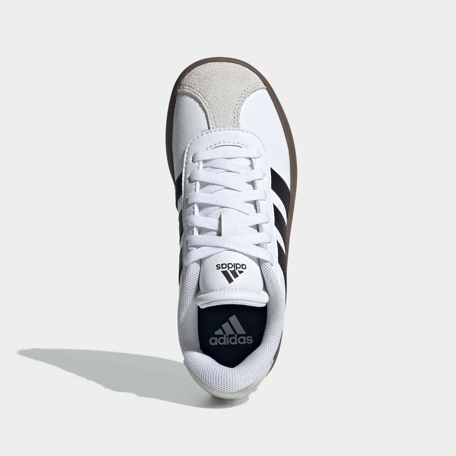 Детские кроссовки с замшевым верхом Adidas VL Court 3.0, Cloud White/Core Black/Grey One — фото 4