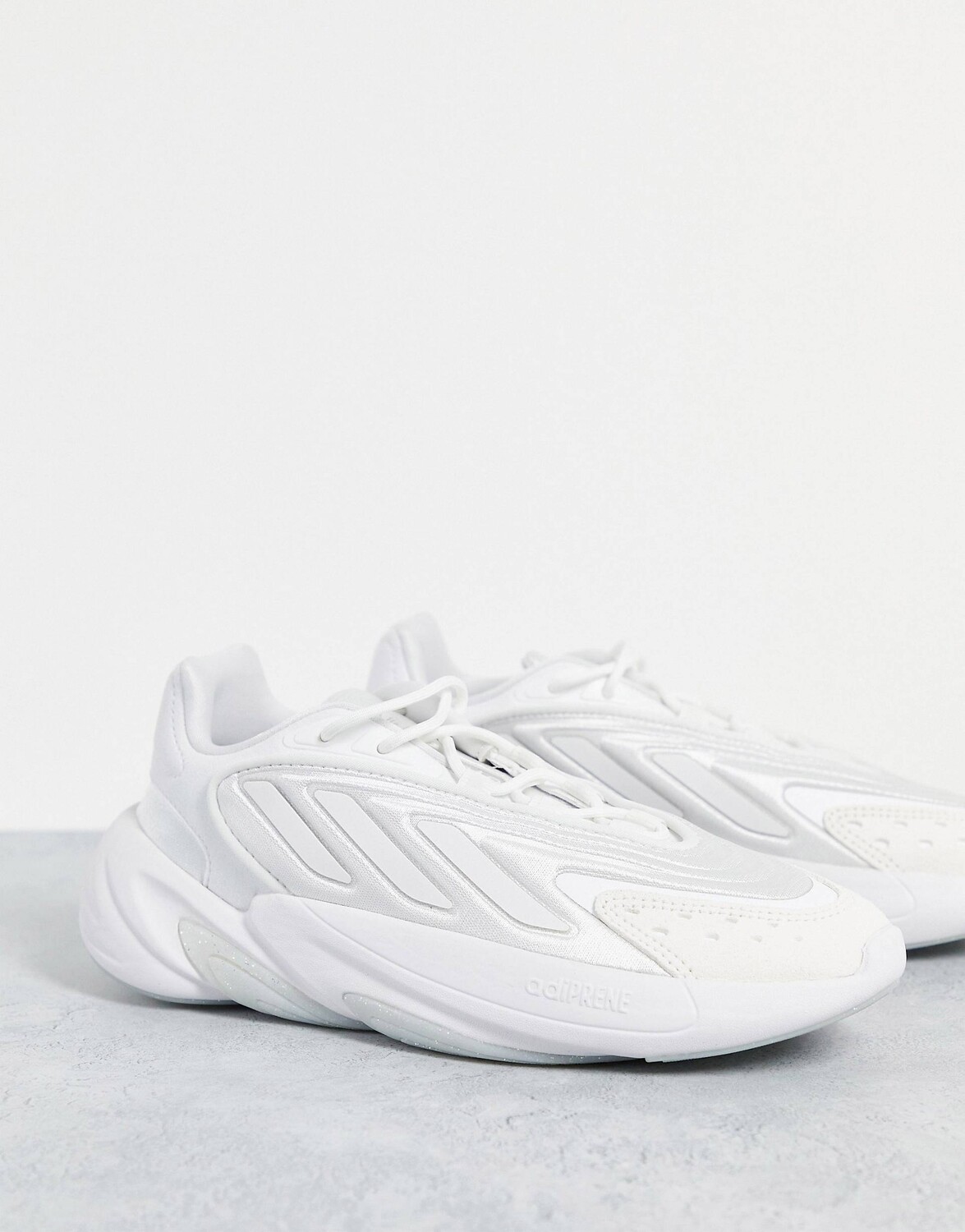 

Женские кроссовки Adidas Originals Ozelia, белый