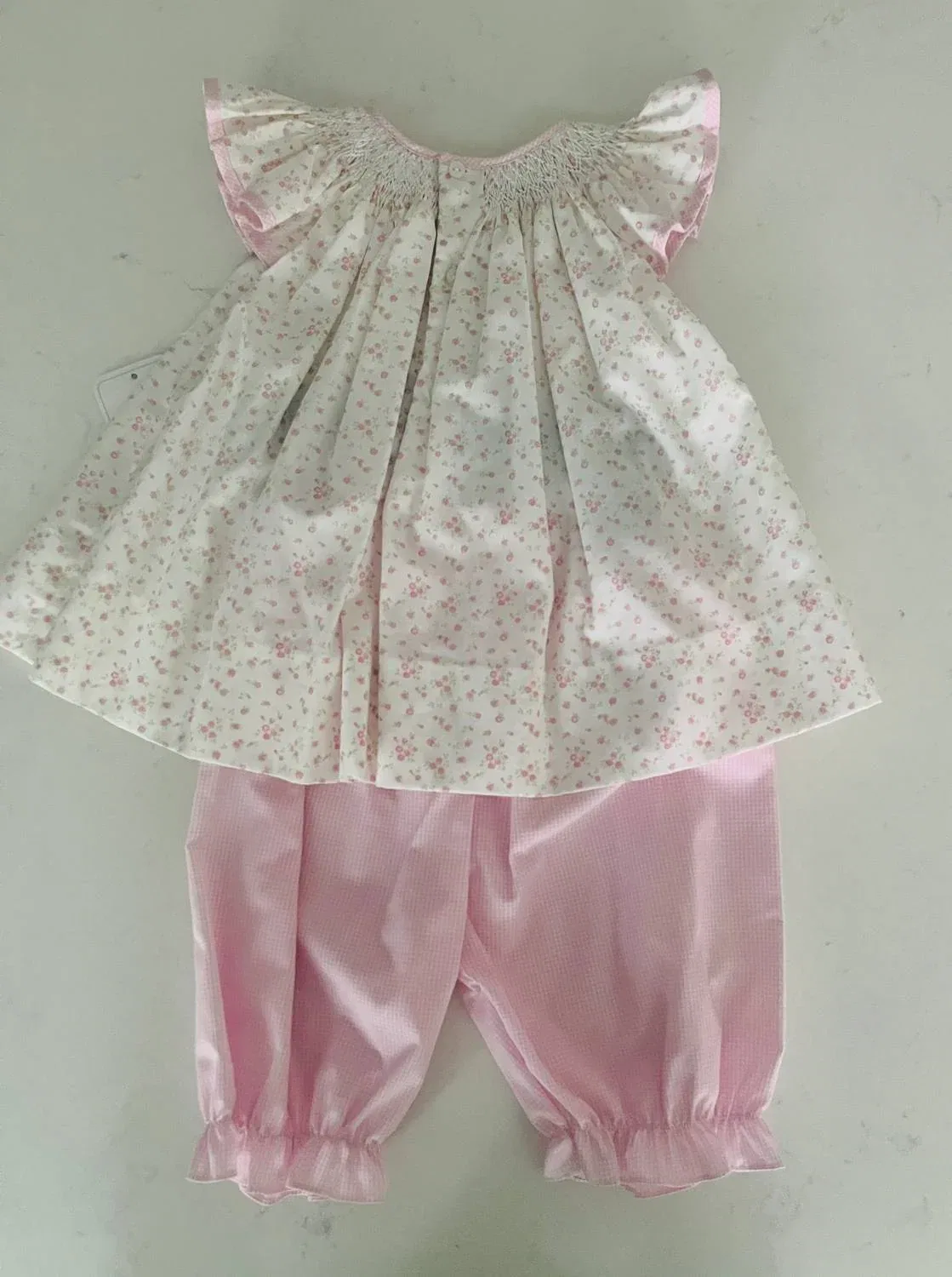 Детский комплект для девочек с цветочным принтом Girl's Smock Top And Pants Set Petit Ami Zubels, Light Pink — фото 2