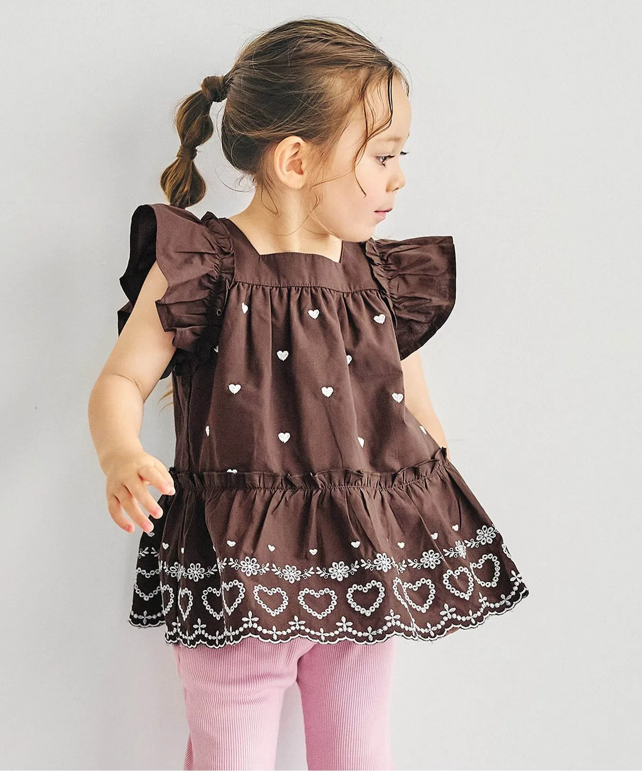 Детская туника с кружевом и вышивкой, с коротким рукавом, модель Heart Flower Lace, apres les cours, Brown