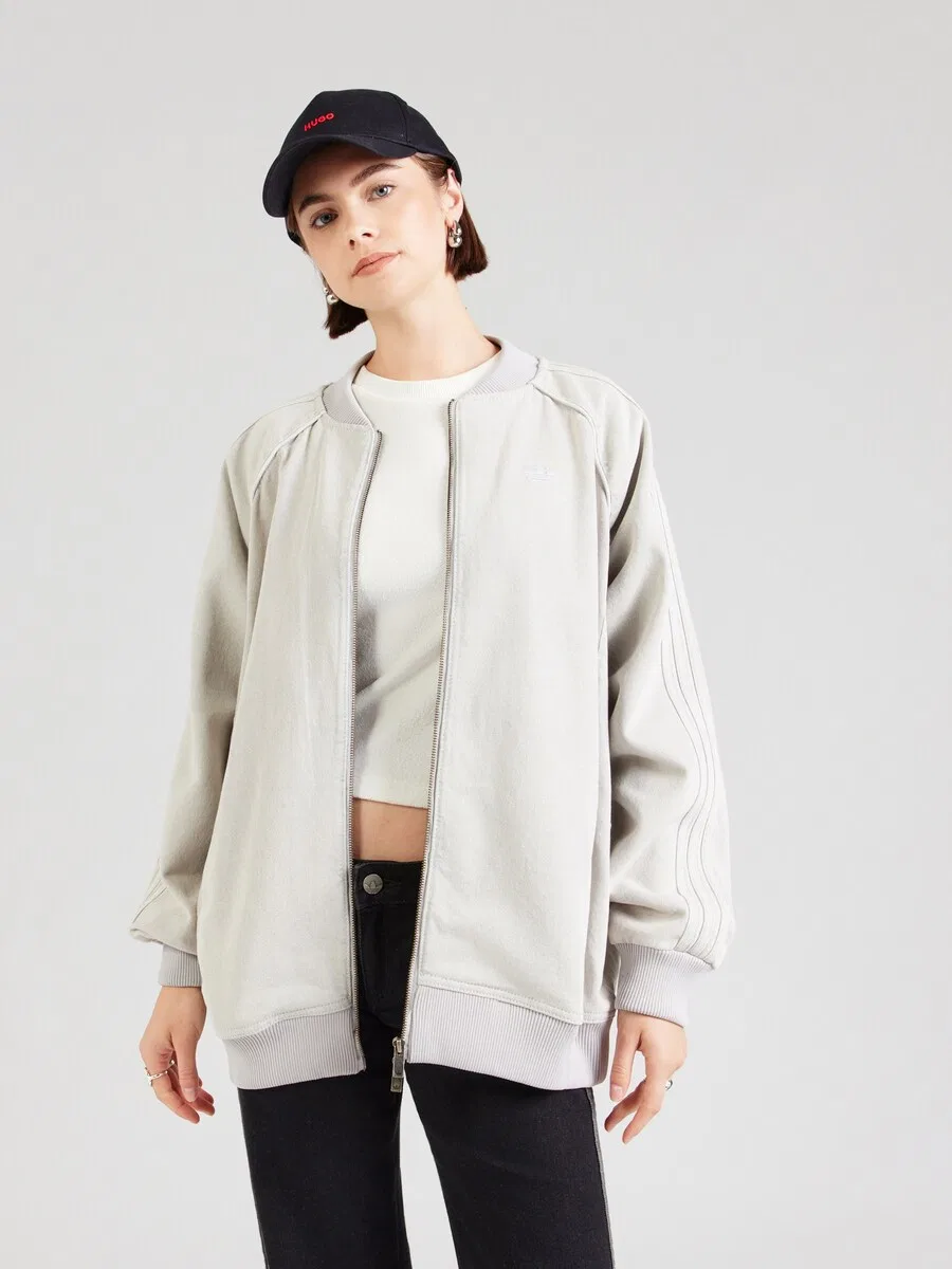 Куртка ADIDAS ORIGINALS Between-Season 'SST' светло-серого цвета — фото 2