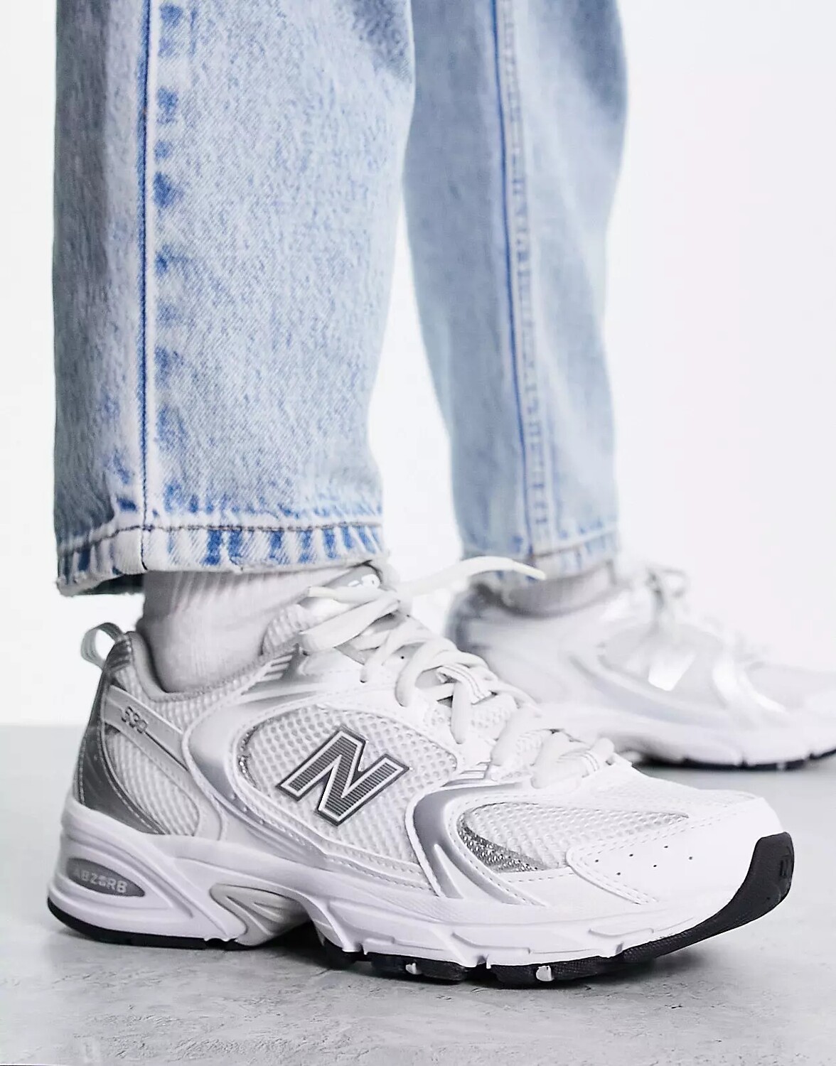 Кроссовки New Balance 530 женские бело-серебристые