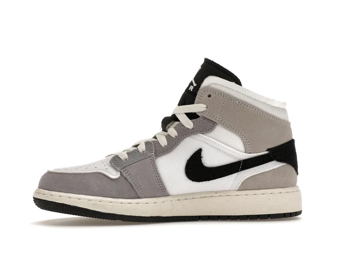 Детские кроссовки Lifestyle из текстурированных материалов Jordan 1 Mid SE Craft White Cement Grey Black GS, Cement Grey/Black/White/Tech Grey/Sail — фото 3