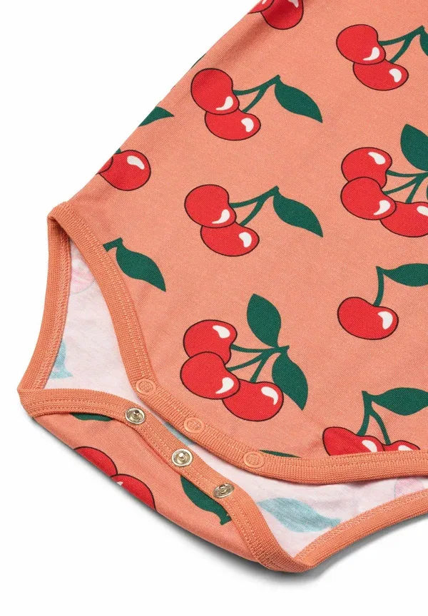 Футболка с принтом Kortærmet med kirsebær Smafolk Warm Blush — фото 4