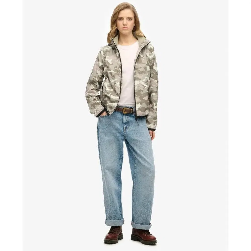 Женская ветровка с логотипом Superdry, Цвет Grun / Camouflagefarben / Olivgrun — фото 3