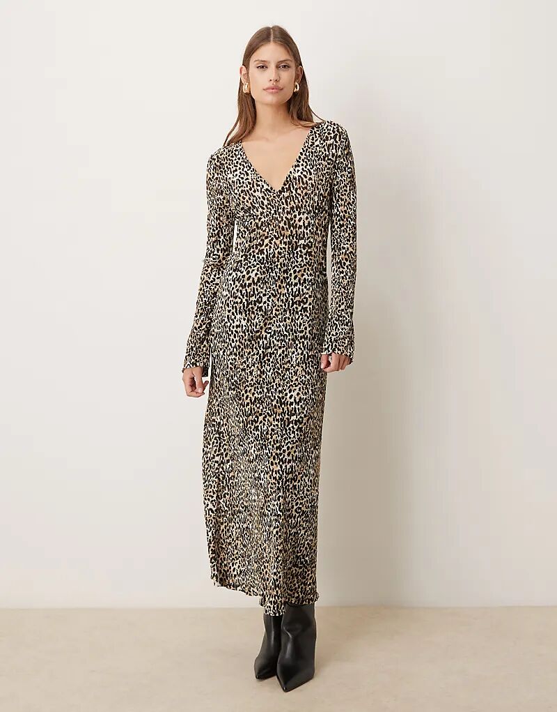 

Платье миди Mango с V-образным вырезом, длинными рукавами и плиссировкой, с леопардовым принтом