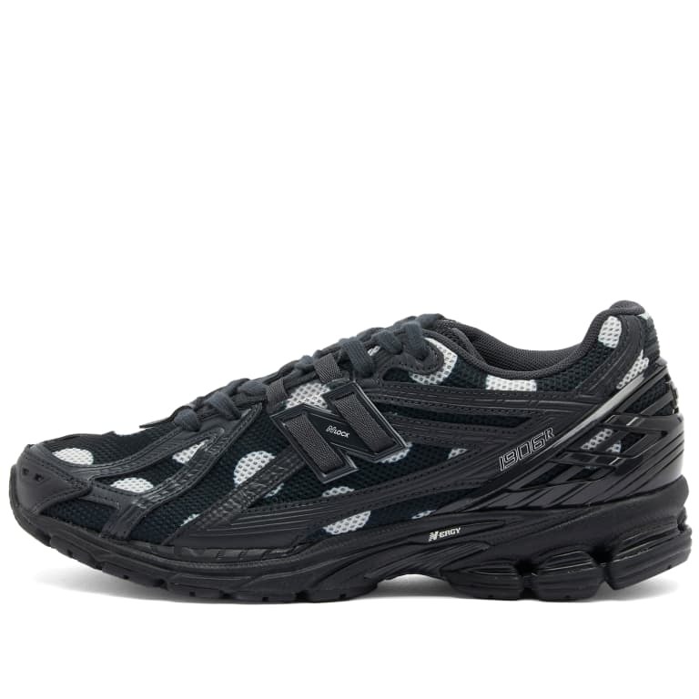 

Кроссовки New Balance M1906RPB, черный/белый