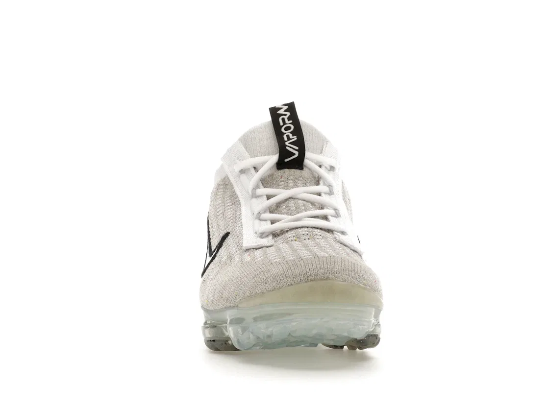 Детские кроссовки Lifestyle с Flyknit Nike Air VaporMax 2021 FK, White/Black/Metallic Silver/White — фото 2