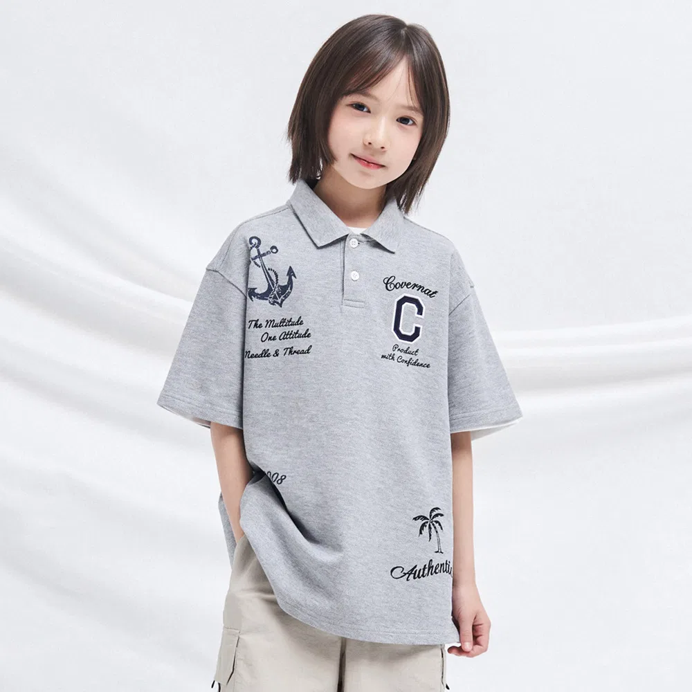 Детская футболка-поло с графикой C-Logo Sailing, серый меланж, от Covernat Kids