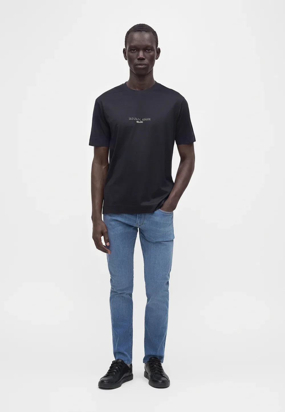Брюки с карманами - джинсы зауженного кроя Emporio Armani, Light Blue Denim — фото 2
