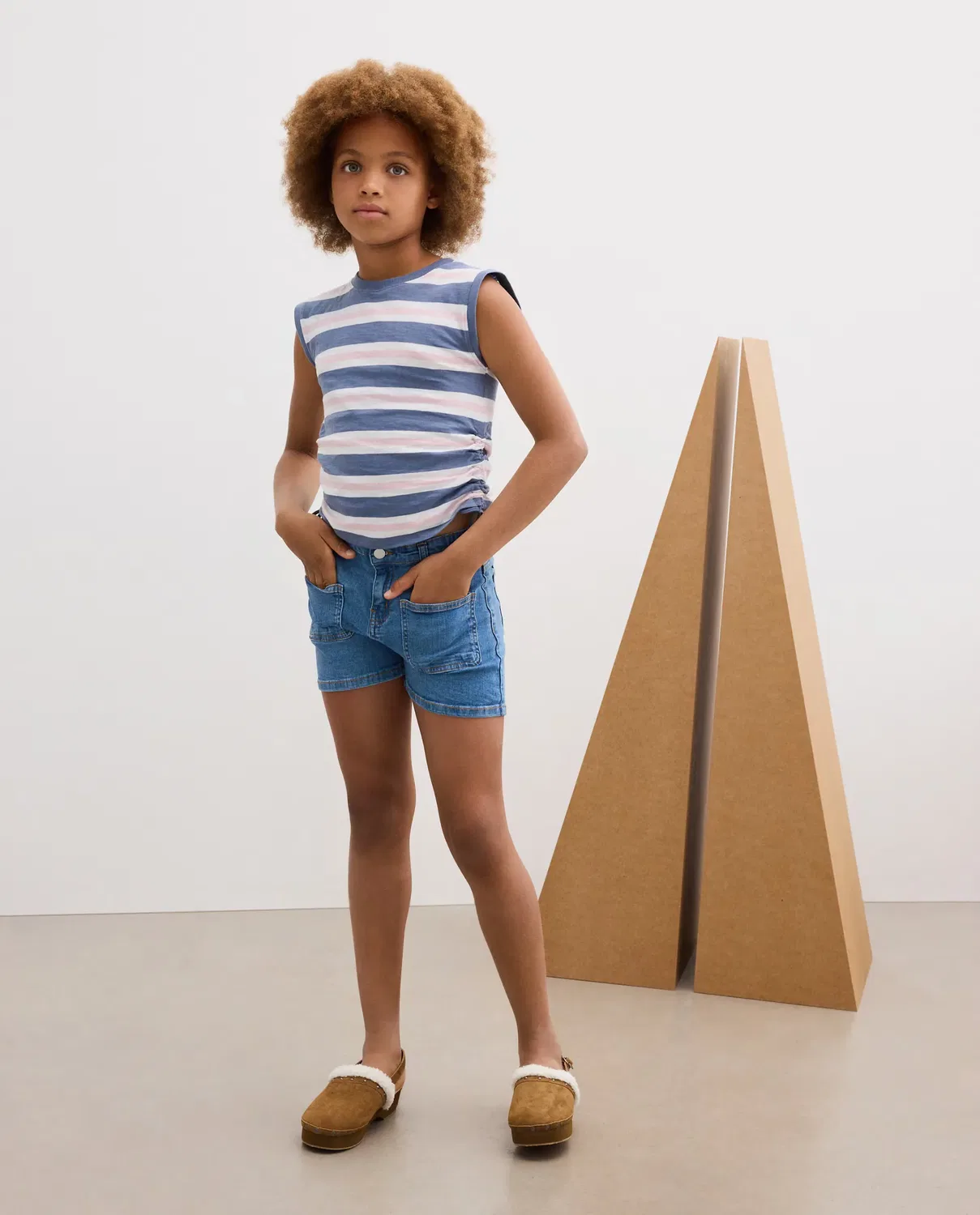 Детские джинсовые шорты для девочек Kids El Corte Inglés, Azul Intenso — фото 2