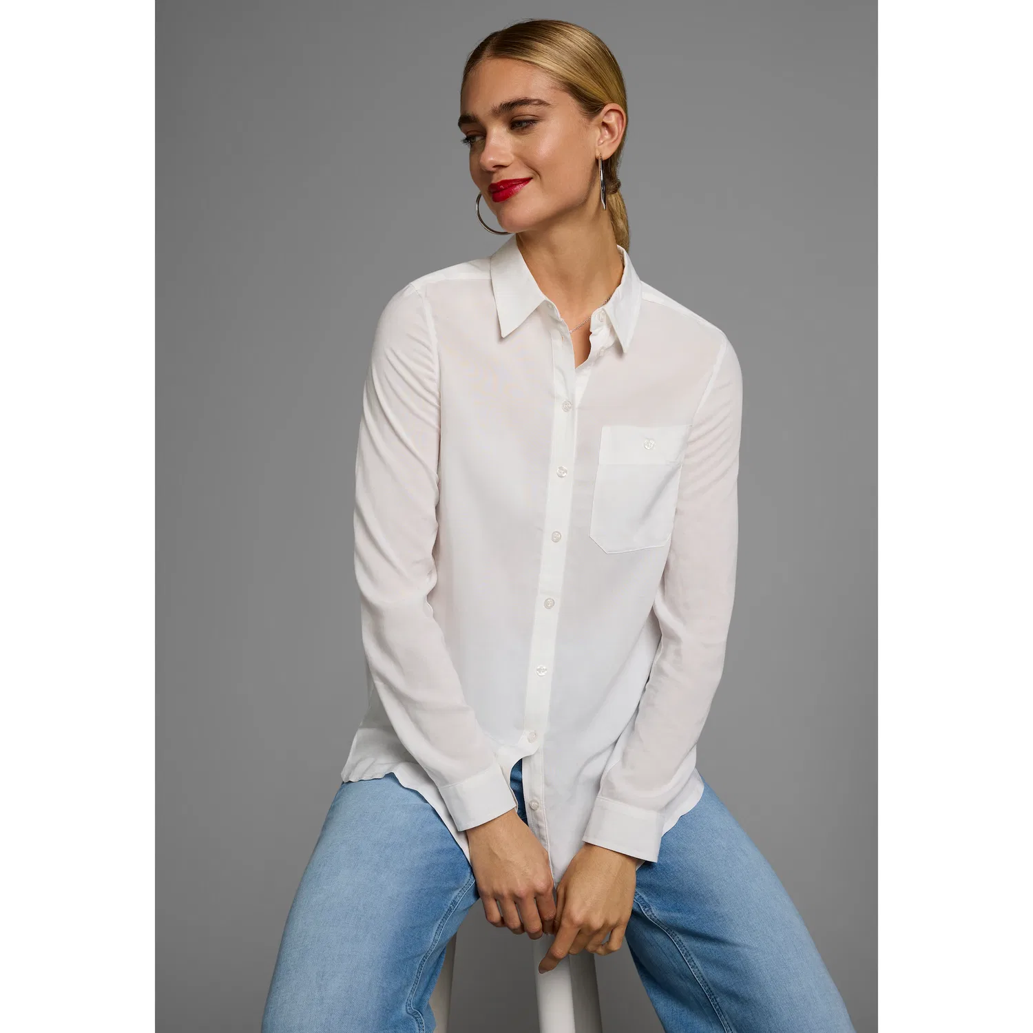 Женская удлиненная блузка с пуговицами OTTO products, White