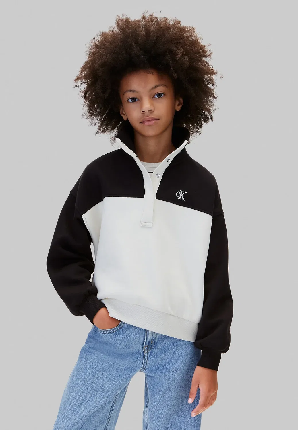 Детская толстовка с цветными блоками - толстовка Calvin Klein Jeans, Turtledove — фото 2