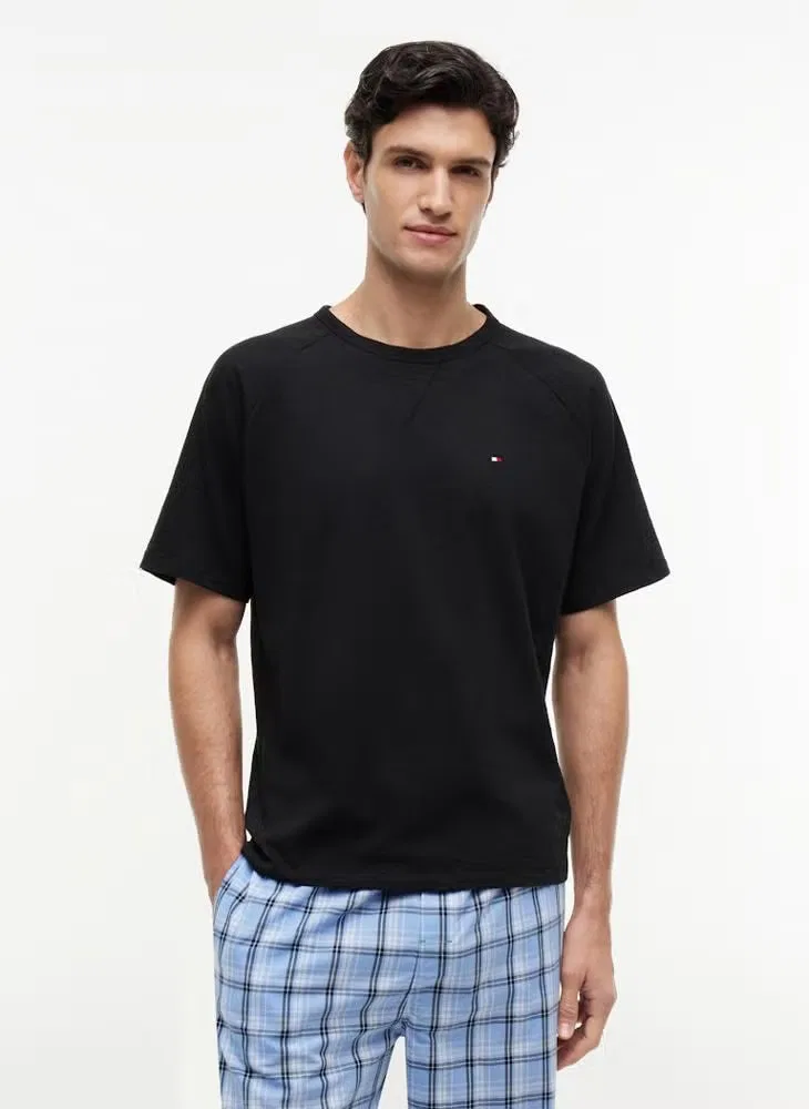 Футболка с контрастными рукавами реглан Tommy Hilfiger, черный