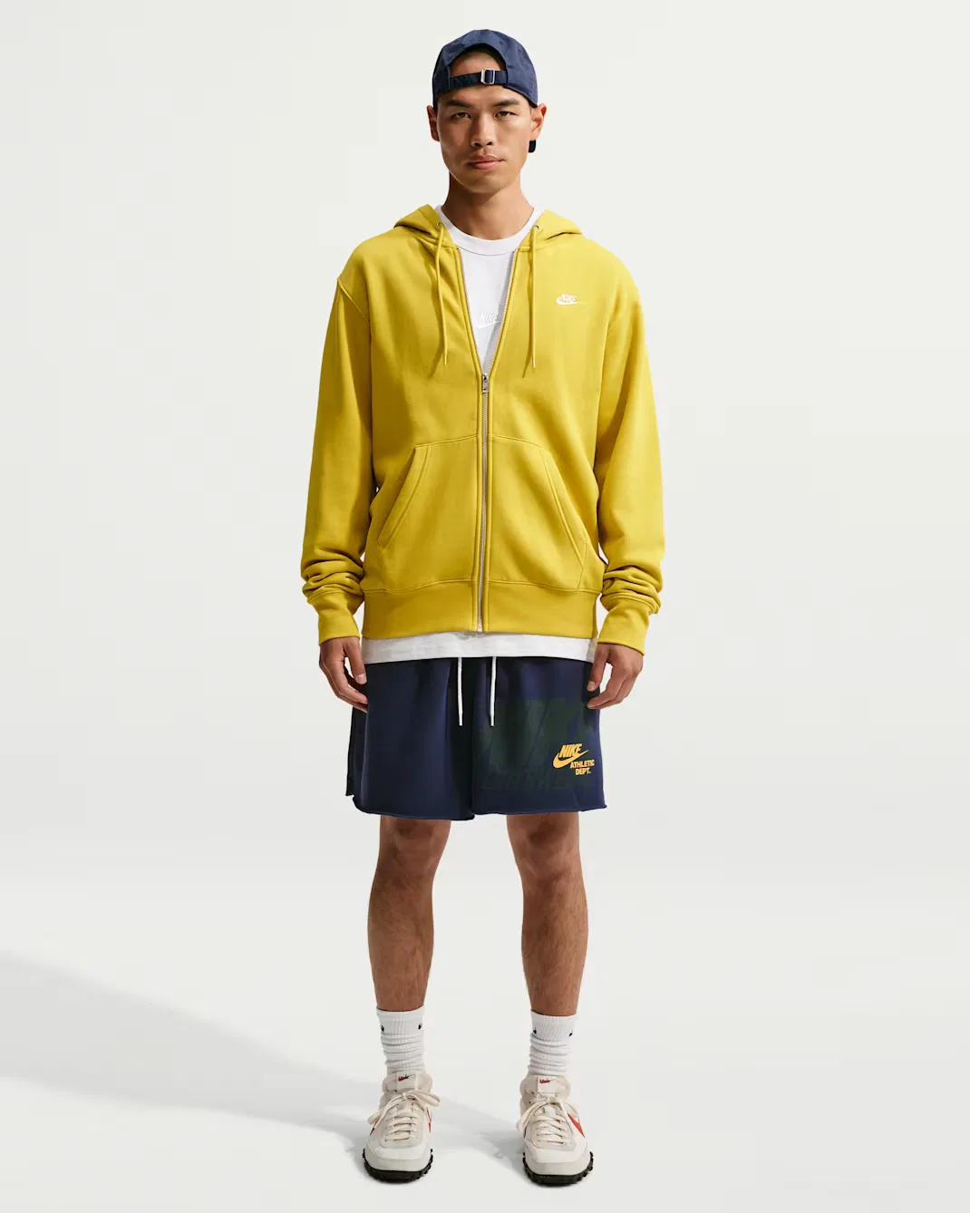 Мужские флисовые шорты Nike Sportswear Club, Obsidian/University Gold