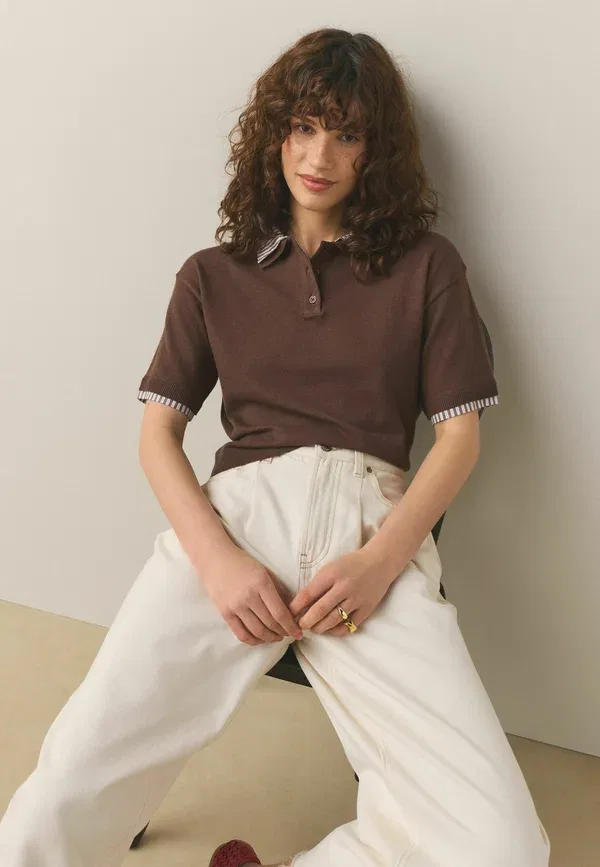 Топ с коротким рукавом, Regular Fit, Polo Top, Next, Chocolate Brown Stripe, коричневый/шоколадный — фото 3